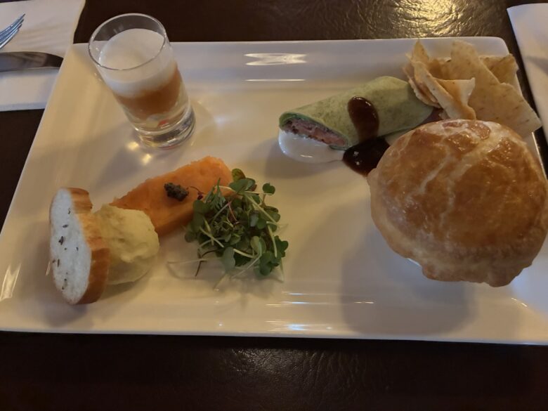 テディ・ルーズヴェルト・ラウンジで昼食の写真