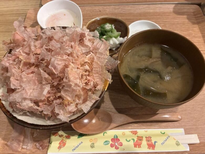 出汁ダシの削りたて鰹節ごはん